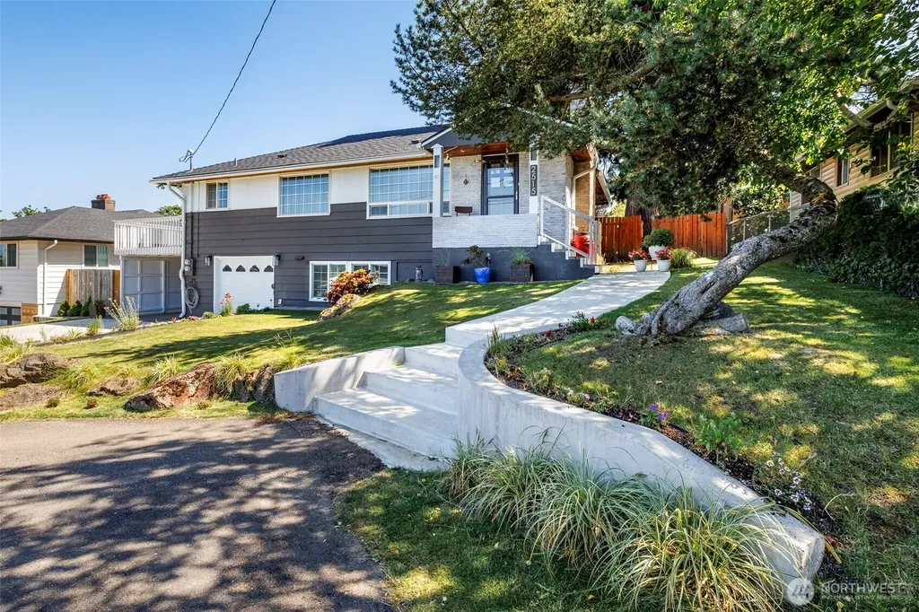 2515 S 118th Street Burien WA 98168
