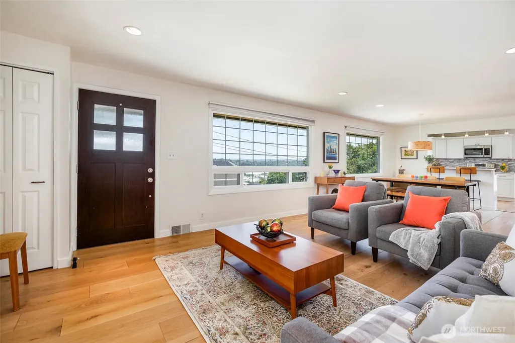2515 S 118th Street Burien WA 98168