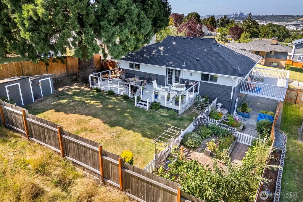 2515 S 118th Street Burien WA 98168