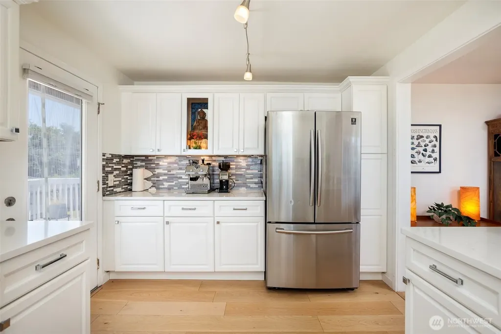 2515 S 118th Street Burien WA 98168