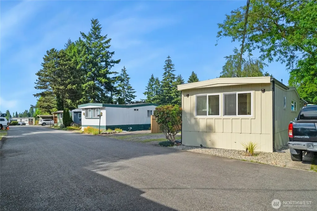 1645 S 272nd Street Federal Way WA 98003