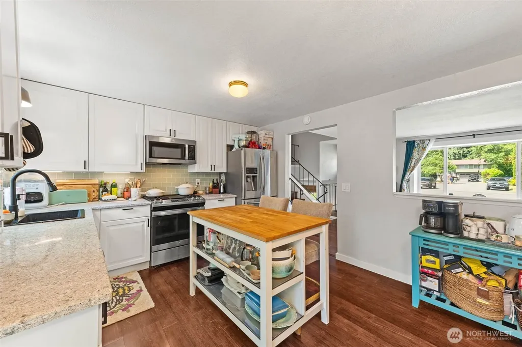 34408 27th Avenue SW Federal Way WA 98023