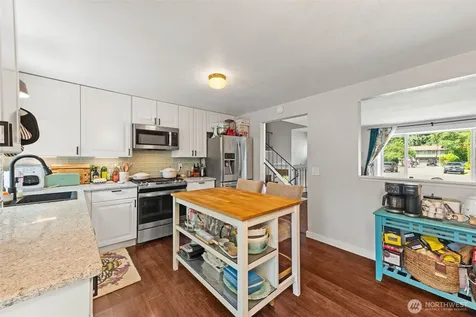 34408 27th Avenue SW Federal Way WA 98023
