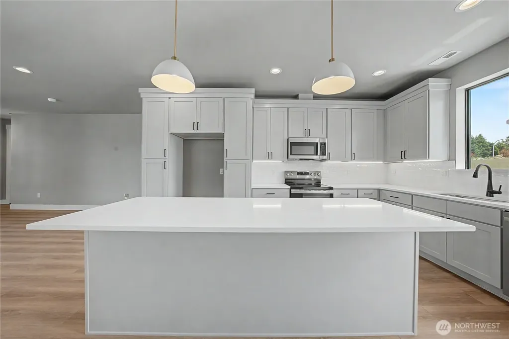 574 S Oasis Loop East Wenatchee WA 98802