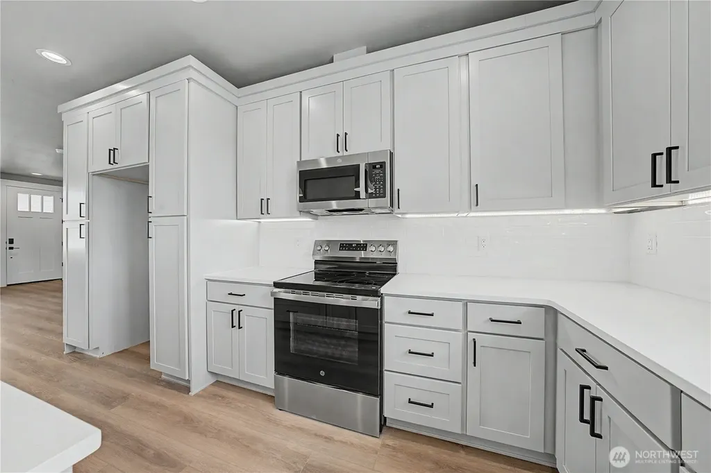 574 S Oasis Loop East Wenatchee WA 98802