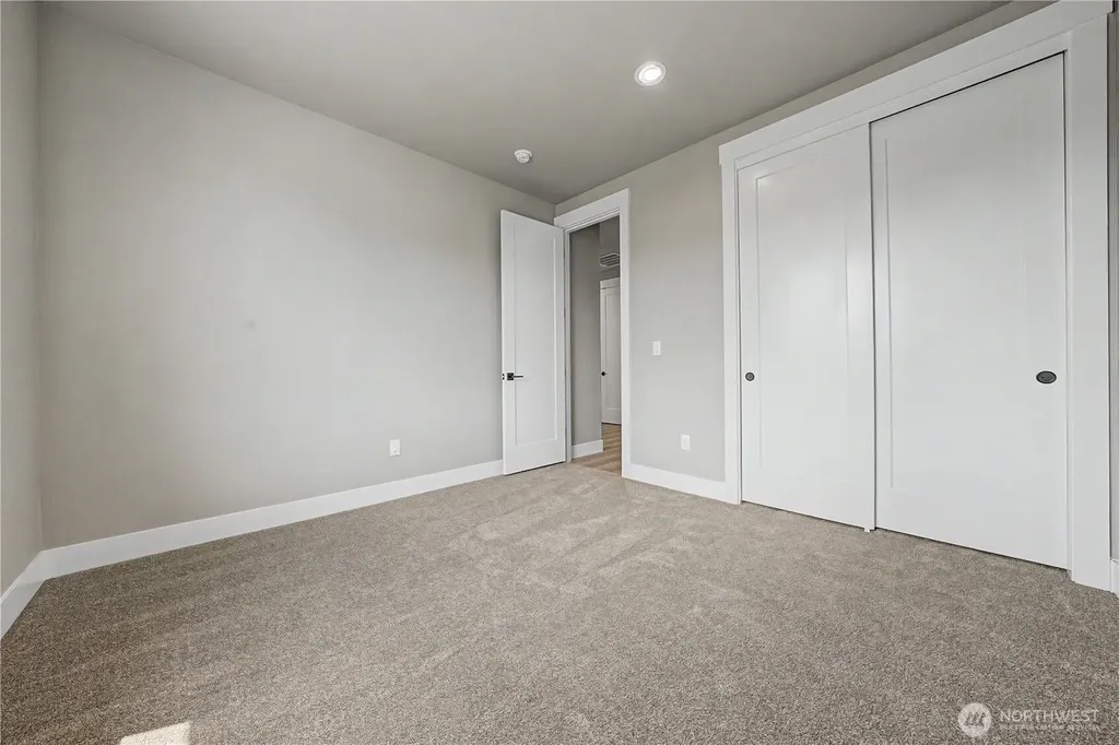 574 S Oasis Loop East Wenatchee WA 98802