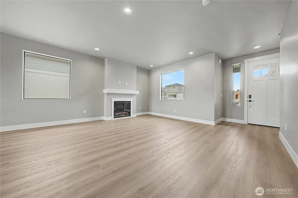574 S Oasis Loop East Wenatchee WA 98802