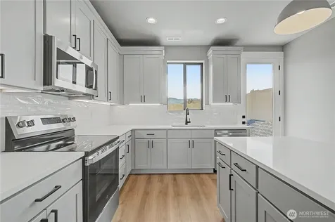 574 S Oasis Loop East Wenatchee WA 98802