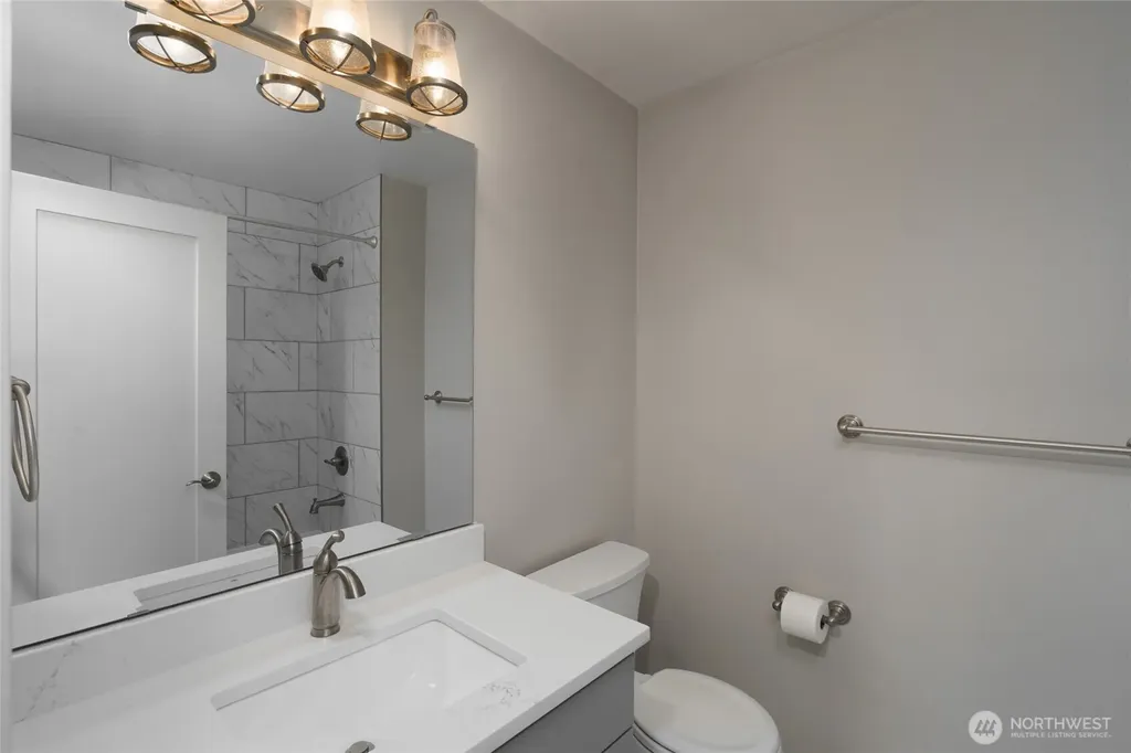 3608 W Fifth Anacortes WA 98221