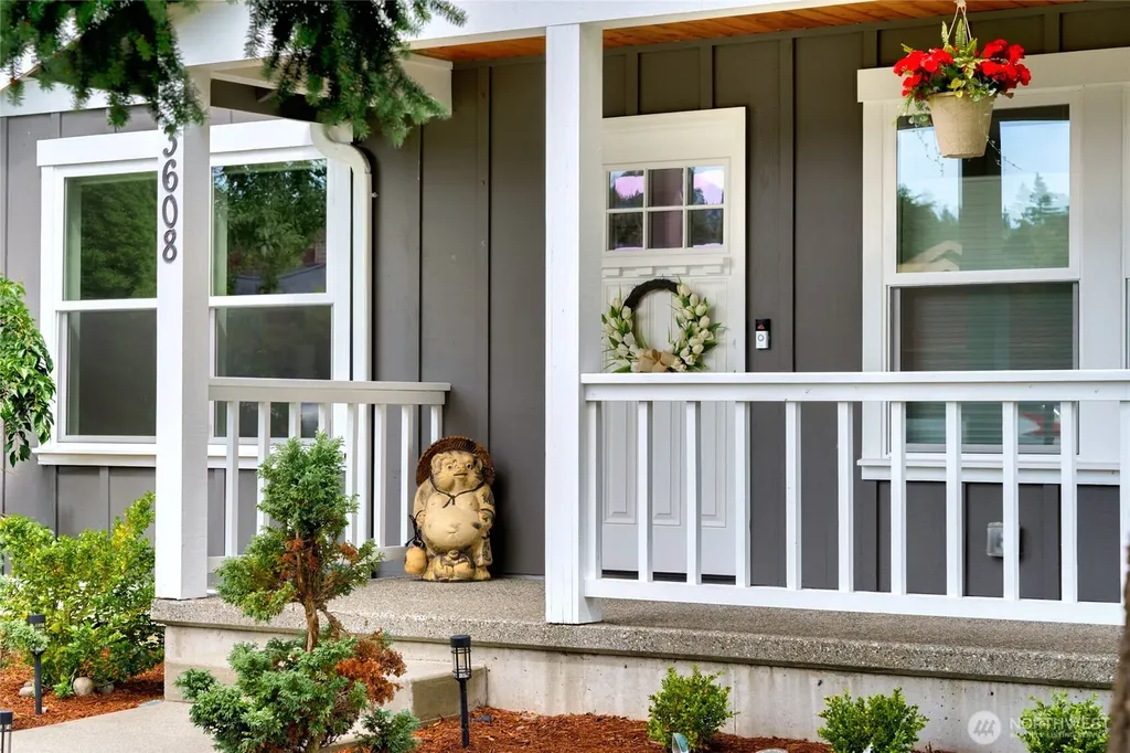 3608 W Fifth Anacortes WA 98221