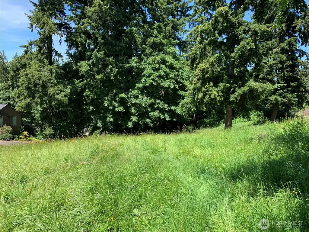 9805 31st Street E Edgewood WA 98371