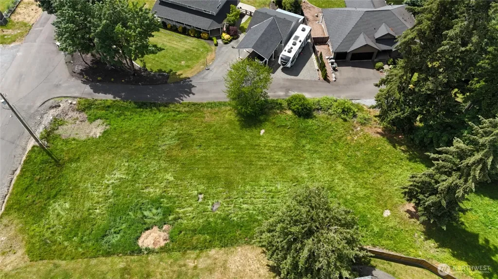 9805 31st Street E Edgewood WA 98371