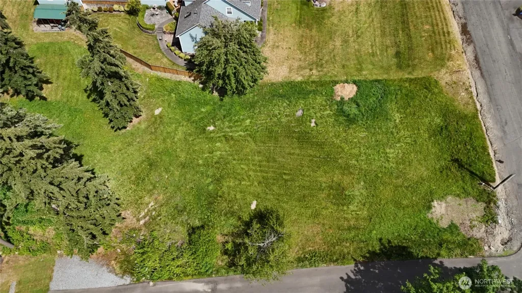 9805 31st Street E Edgewood WA 98371