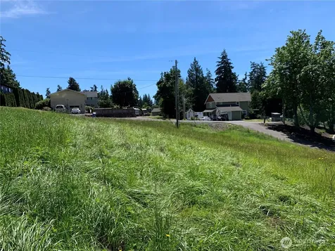 9805 31st Street E Edgewood WA 98371