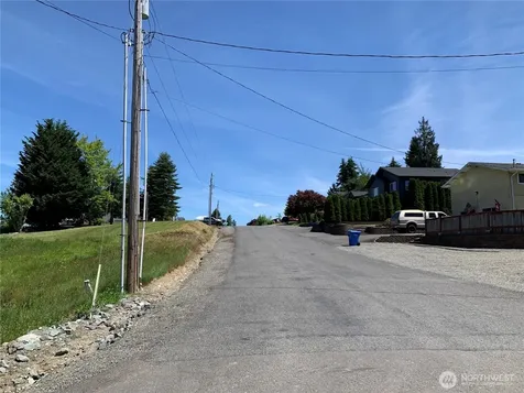 9805 31st Street E Edgewood WA 98371