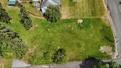 9805 31st Street E Edgewood WA 98371