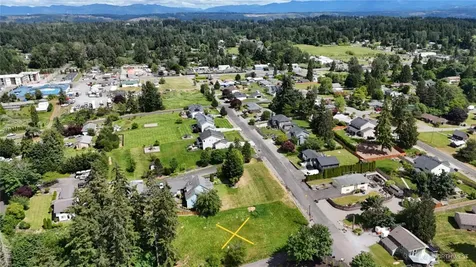 9805 31st Street E Edgewood WA 98371