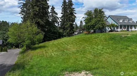 9805 31st Street E Edgewood WA 98371