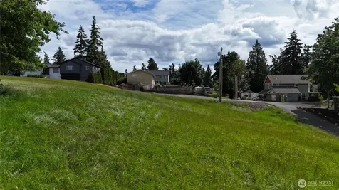 9805 31st Street E Edgewood WA 98371