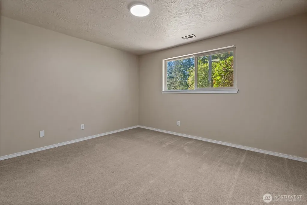 2301 120th Street E Tacoma WA 98445