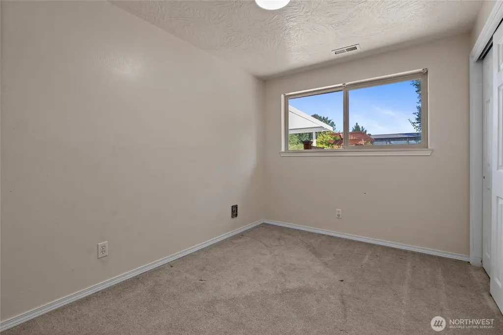 2301 120th Street E Tacoma WA 98445