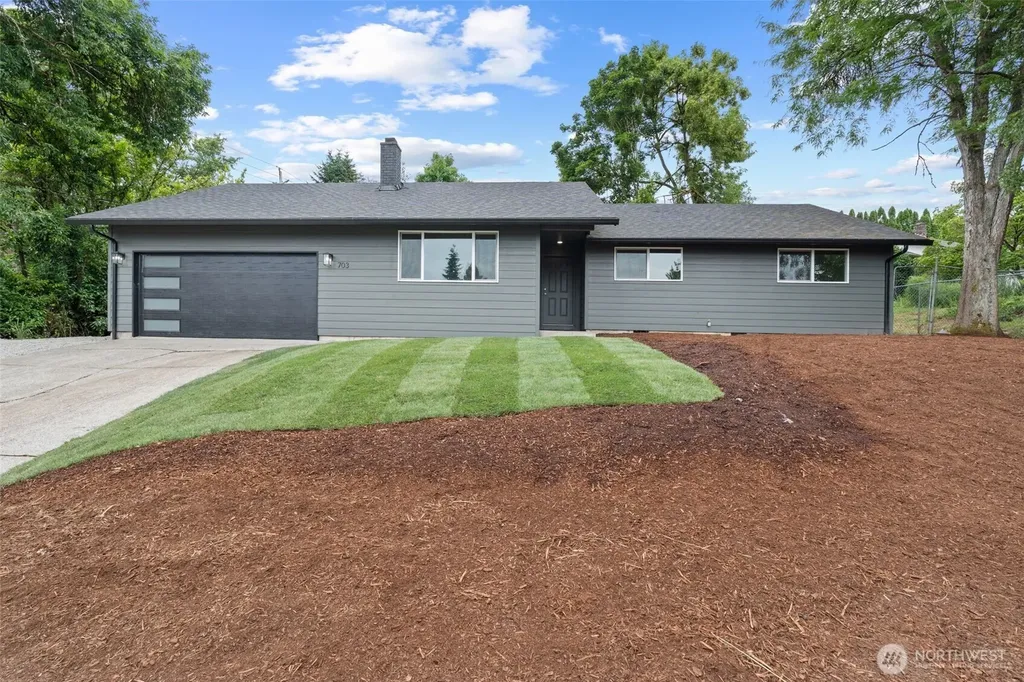 703 NW 117th Street Vancouver WA 98685