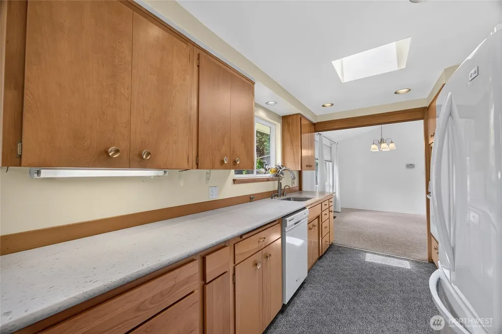 2015 152nd Place SE Bellevue WA 98007