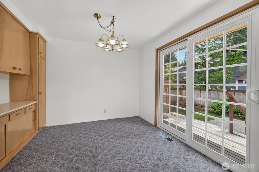 2015 152nd Place SE Bellevue WA 98007