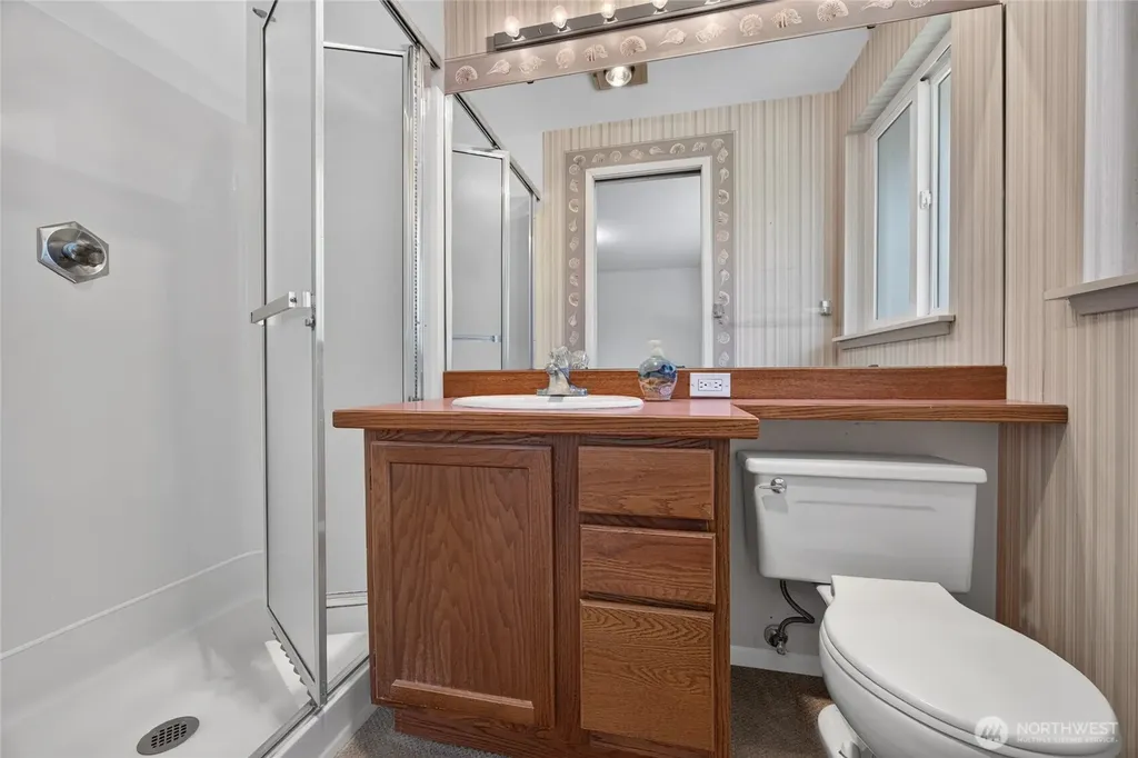 2015 152nd Place SE Bellevue WA 98007