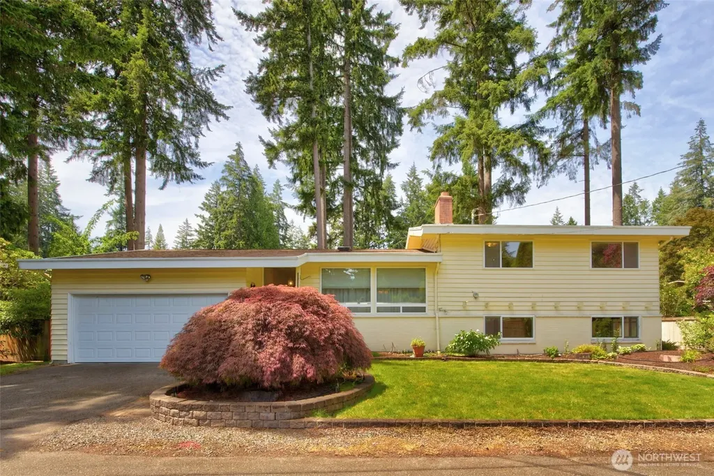 2015 152nd Place SE Bellevue WA 98007