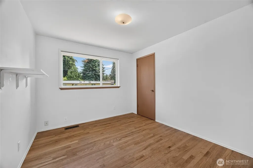 2015 152nd Place SE Bellevue WA 98007