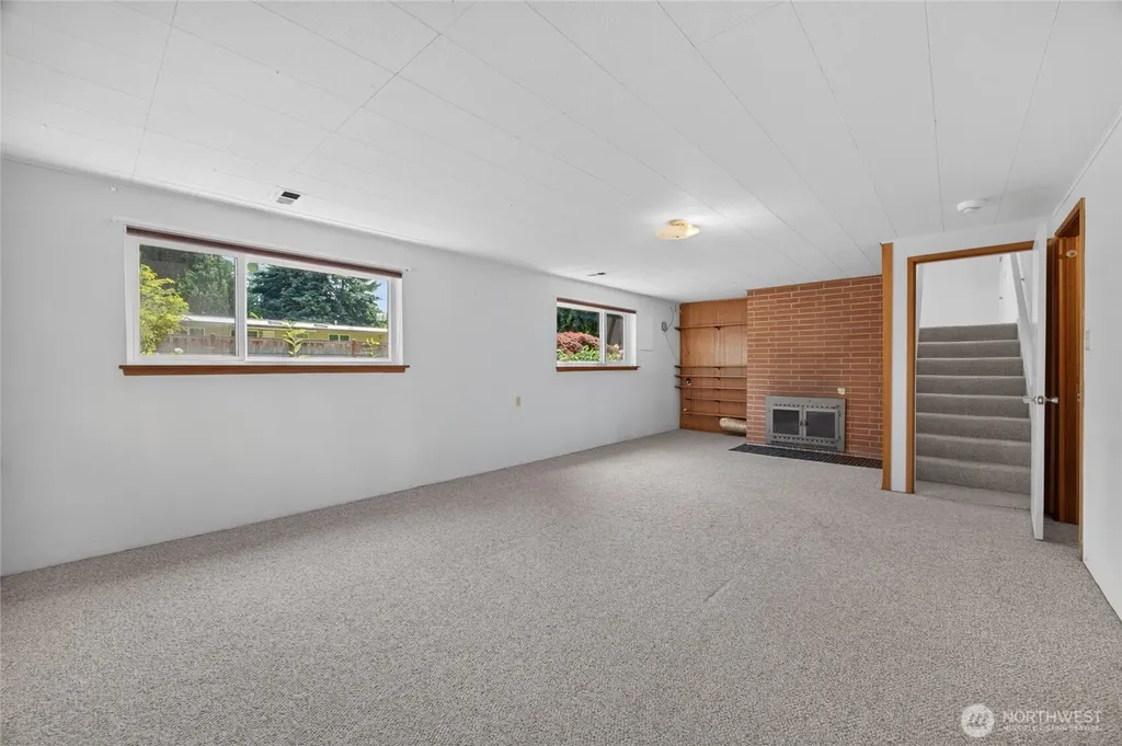 2015 152nd Place SE Bellevue WA 98007