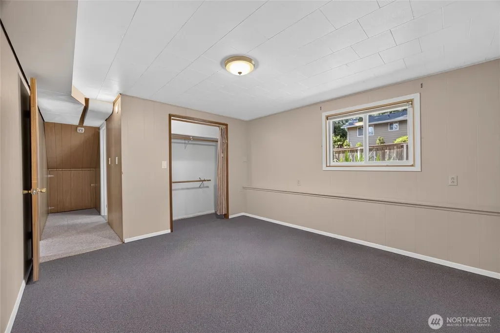 2015 152nd Place SE Bellevue WA 98007