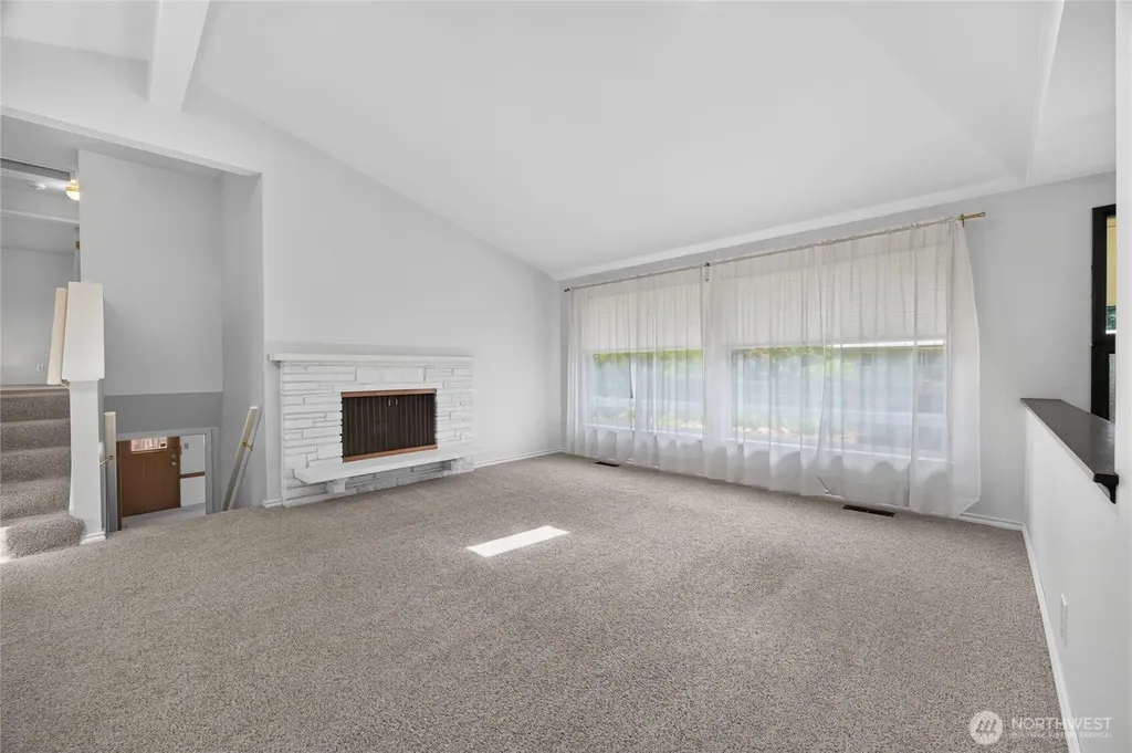 2015 152nd Place SE Bellevue WA 98007