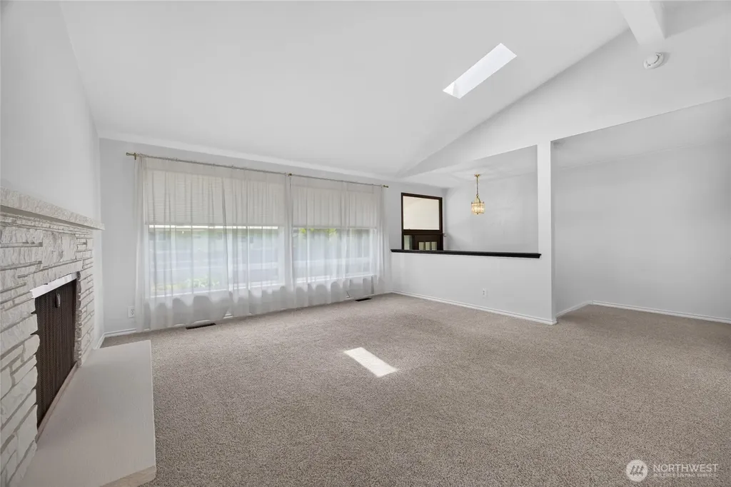2015 152nd Place SE Bellevue WA 98007