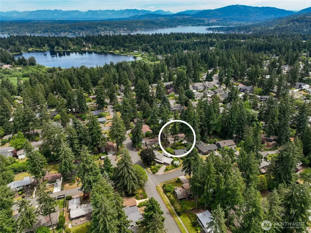2015 152nd Place SE Bellevue WA 98007