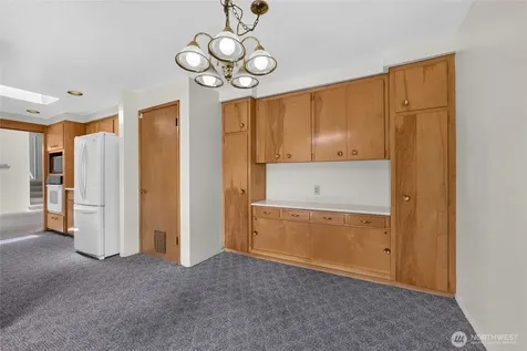 2015 152nd Place SE Bellevue WA 98007