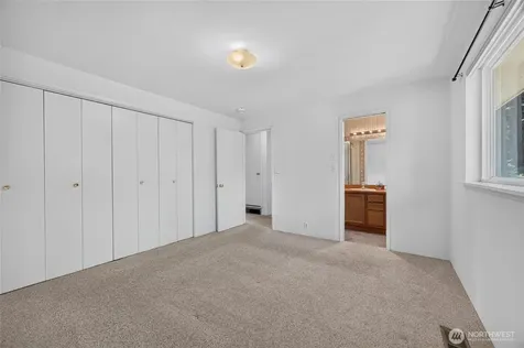 2015 152nd Place SE Bellevue WA 98007
