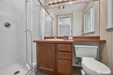 2015 152nd Place SE Bellevue WA 98007