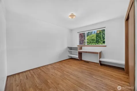 2015 152nd Place SE Bellevue WA 98007