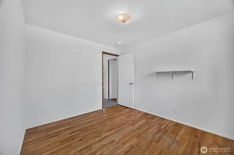 2015 152nd Place SE Bellevue WA 98007