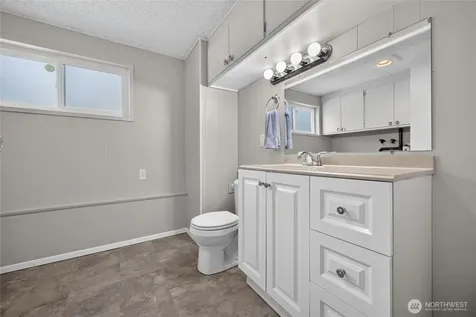 2015 152nd Place SE Bellevue WA 98007