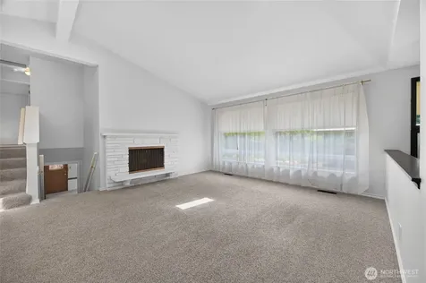 2015 152nd Place SE Bellevue WA 98007