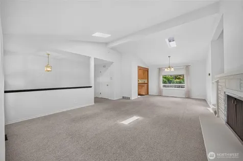 2015 152nd Place SE Bellevue WA 98007