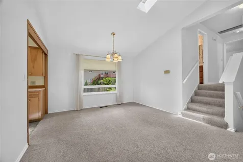 2015 152nd Place SE Bellevue WA 98007