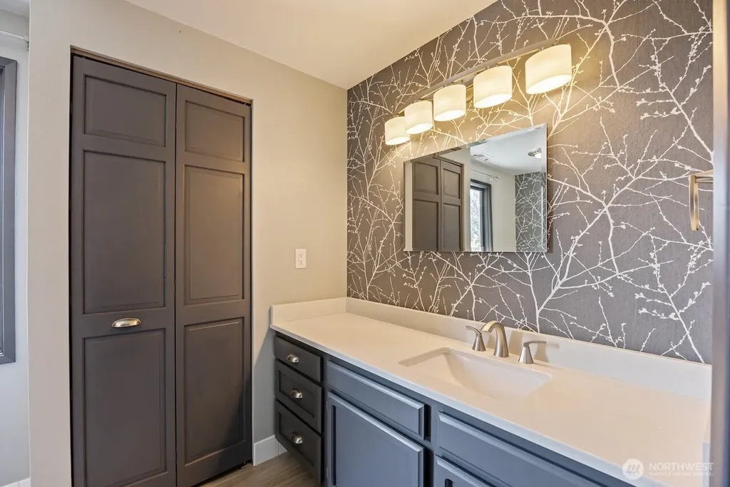 5207 NW Painted Hills Road Ephrata WA 98823