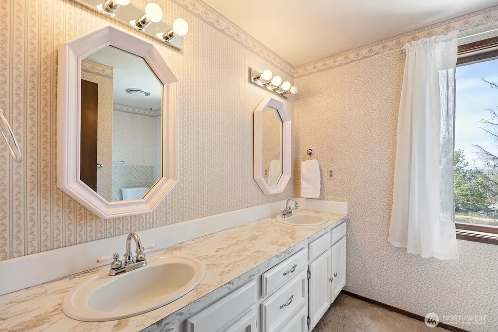 5207 NW Painted Hills Road Ephrata WA 98823