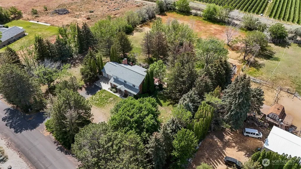 5207 NW Painted Hills Road Ephrata WA 98823