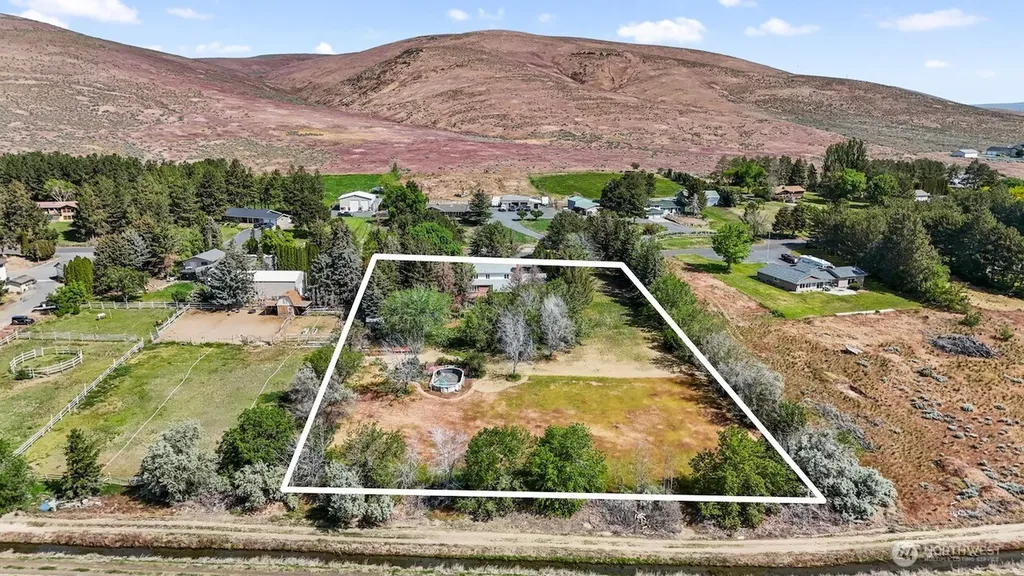 5207 NW Painted Hills Road Ephrata WA 98823