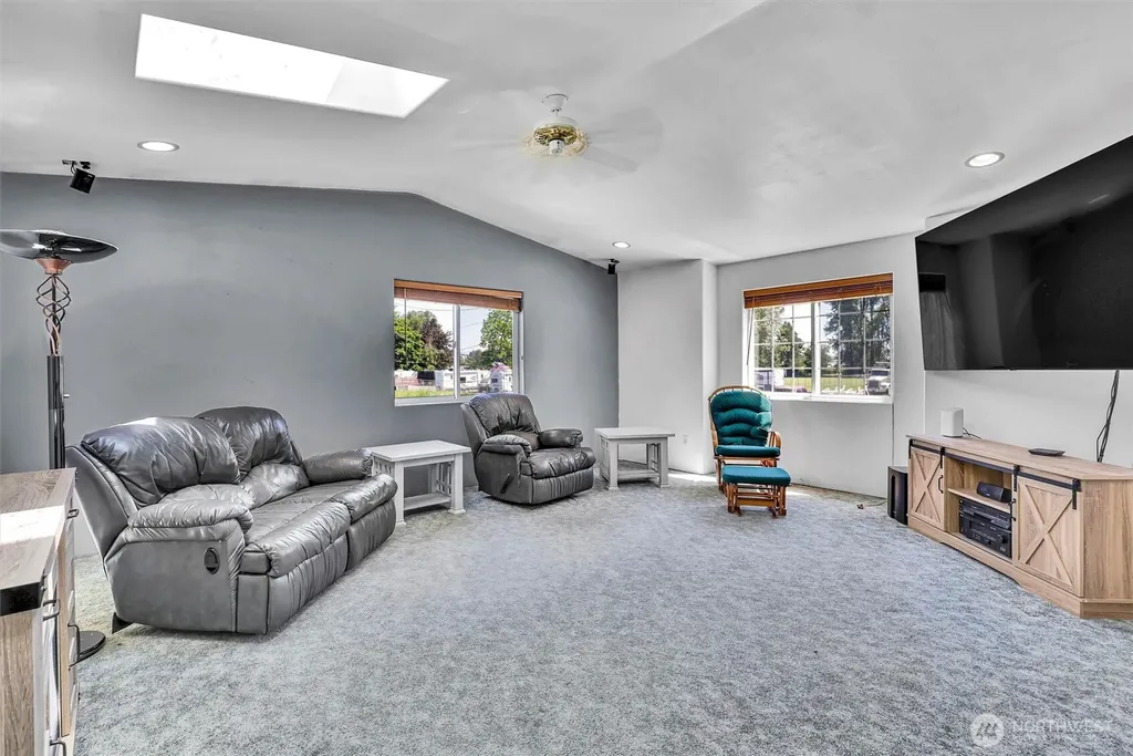 1519 95th Street E Tacoma WA 98445